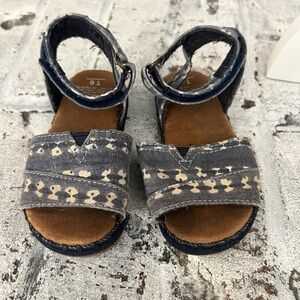 Stylish TOMS Sandals - Navy and Tan